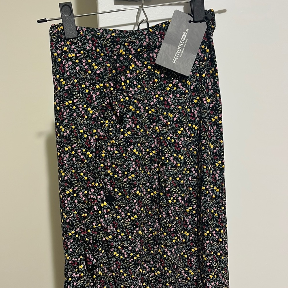 Midi floral slight slit skirt